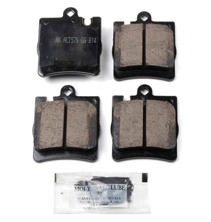 Mercedes Disc Brake Pad Set - Rear (Ceramic) (EURO) 003420282041 - Akebono Euro Ultra-Premium EUR873